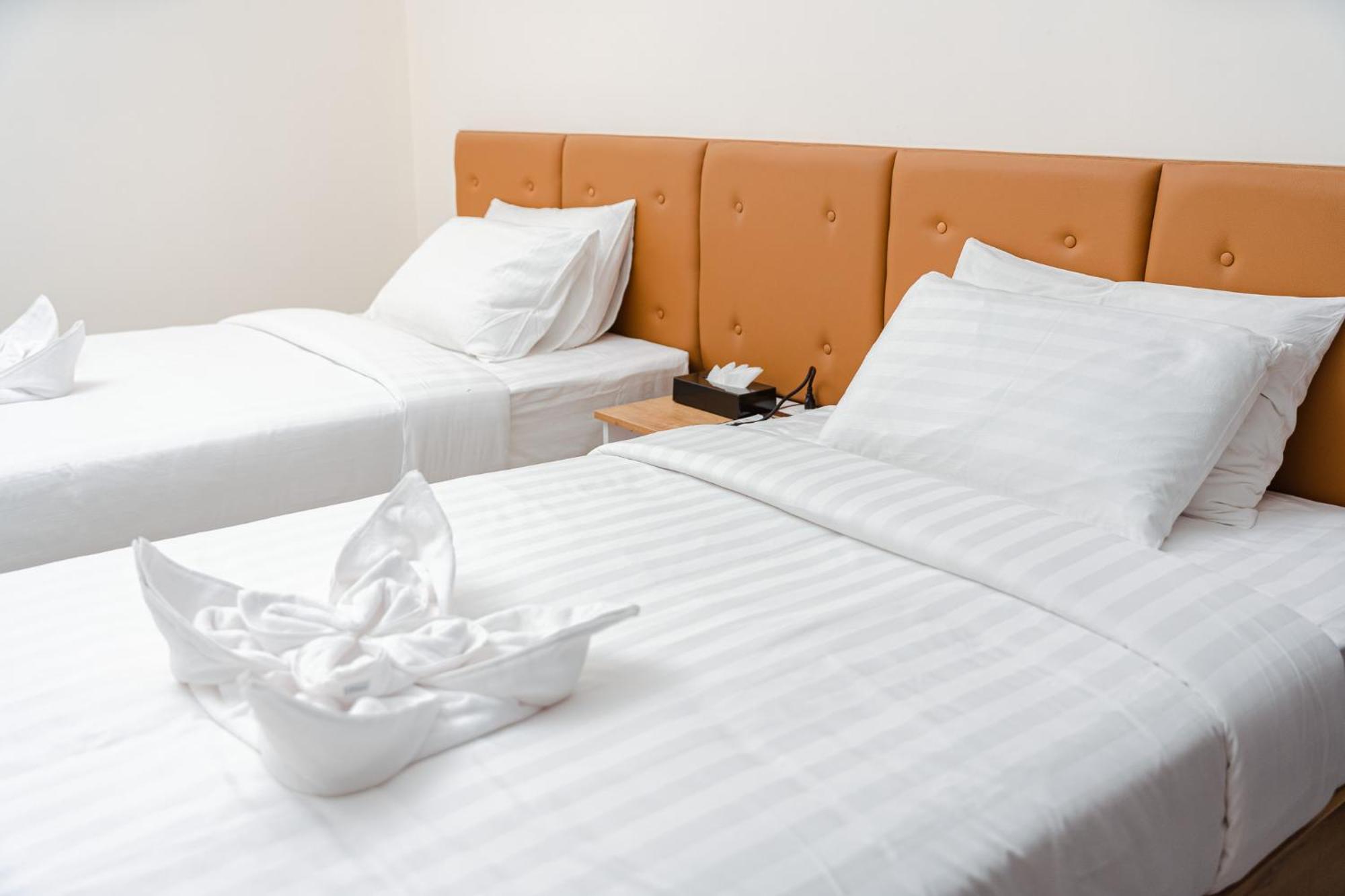 Sea Breeze Hotel & Villa Sihanoukville Bagian luar foto